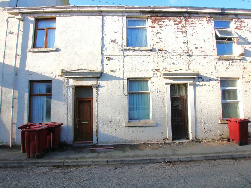 4 bed terraced house for sale in Bridge Street, Blackburn BB2, £135,000 Zoopla