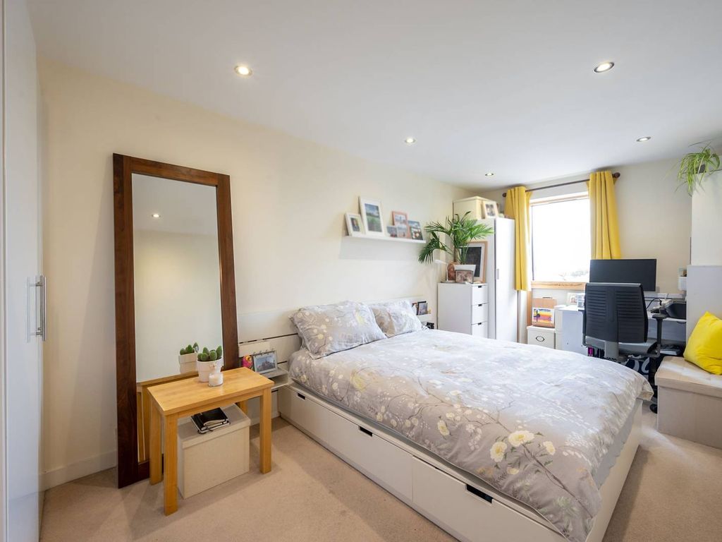 Durnsford Road, Wimbledon Park, London SW19