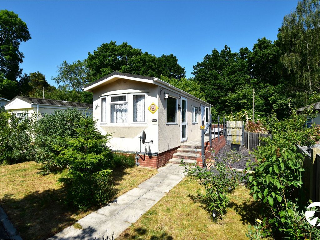 1 bed mobile/park home for sale in East Hill Park, Knatts Valley