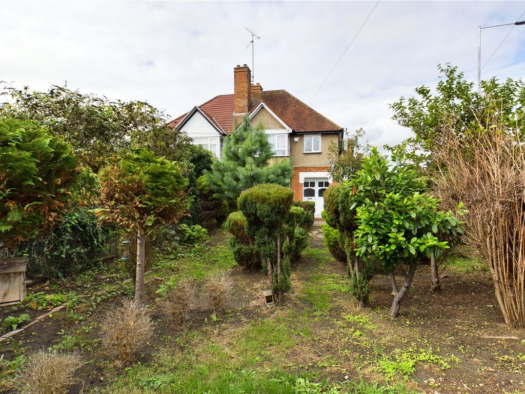 3 bed semidetached house to rent in Berkeley Avenue, Reading, Berkshire RG1 Zoopla