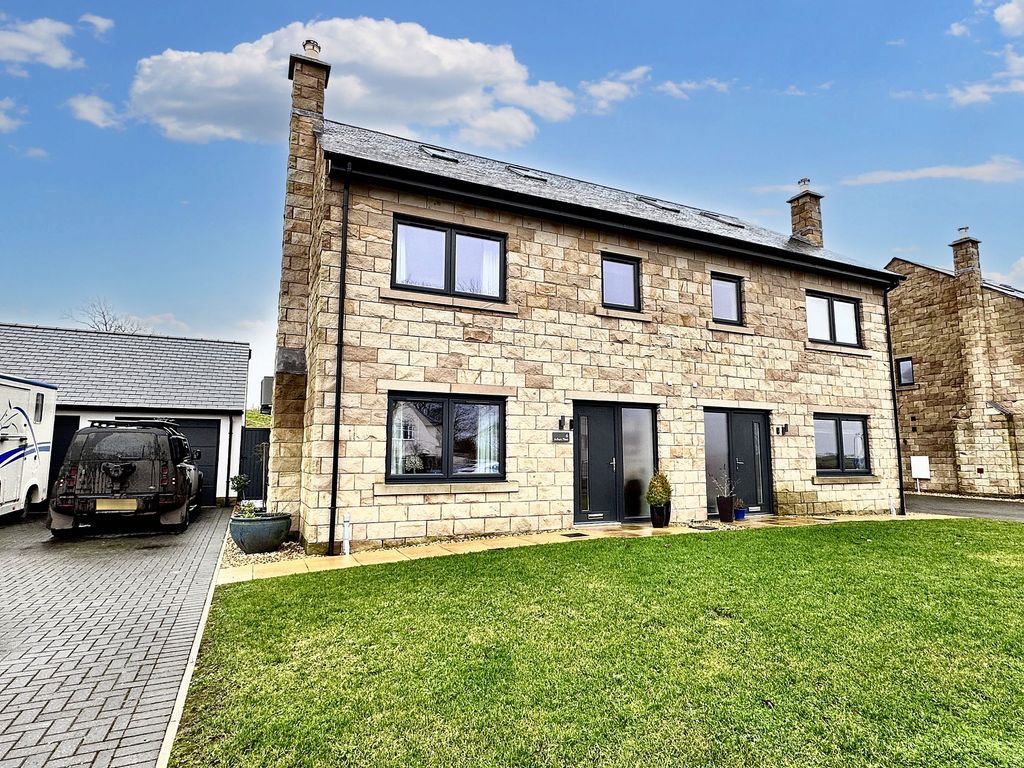 4 bed semidetached house for sale in Arthurs Place, Castle Carrock CA8