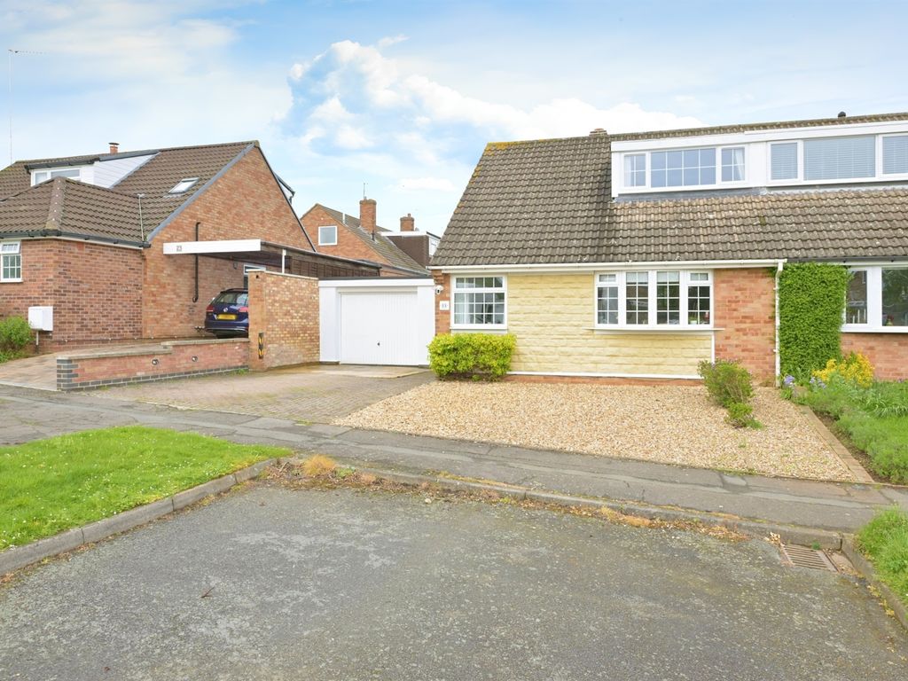 3 bed semidetached house for sale in Pheasant Way, Spring Park