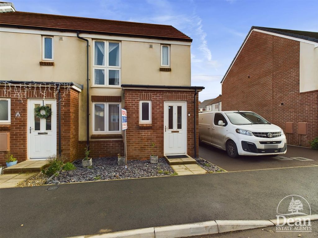 2 bed end terrace house for sale in Par Four Lane, Lydney GL15, £