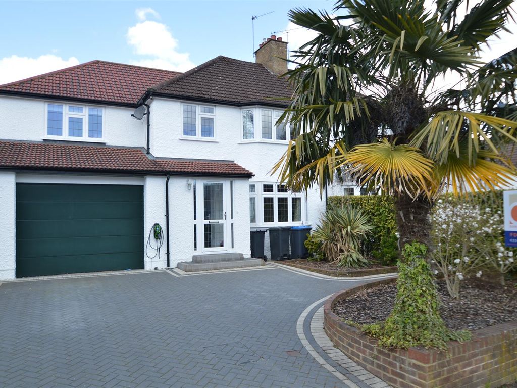 4 bed semidetached house for sale in Portnalls Rise, Coulsdon CR5 Zoopla