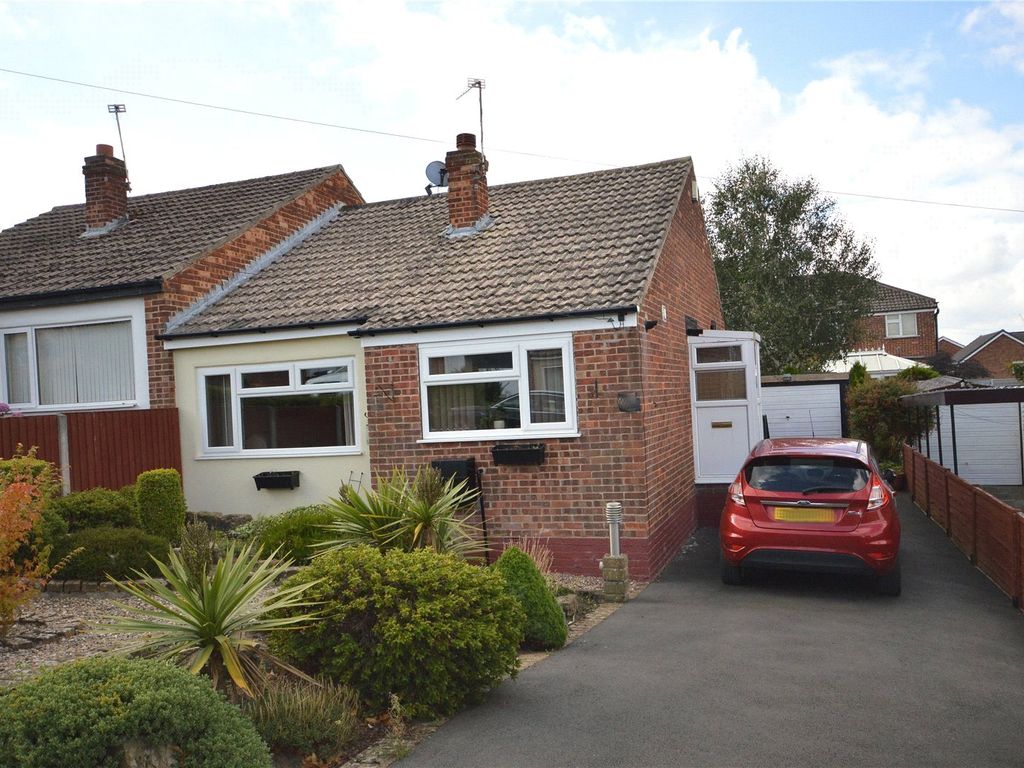 2 bed bungalow for sale in Coppice Wood Crescent, Yeadon, Leeds LS19 Zoopla