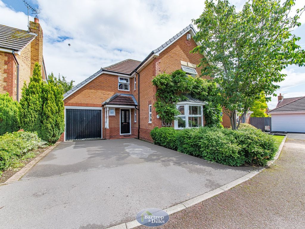 4 bed detached house for sale in Siskin Court, Gateford, Worksop S81, £