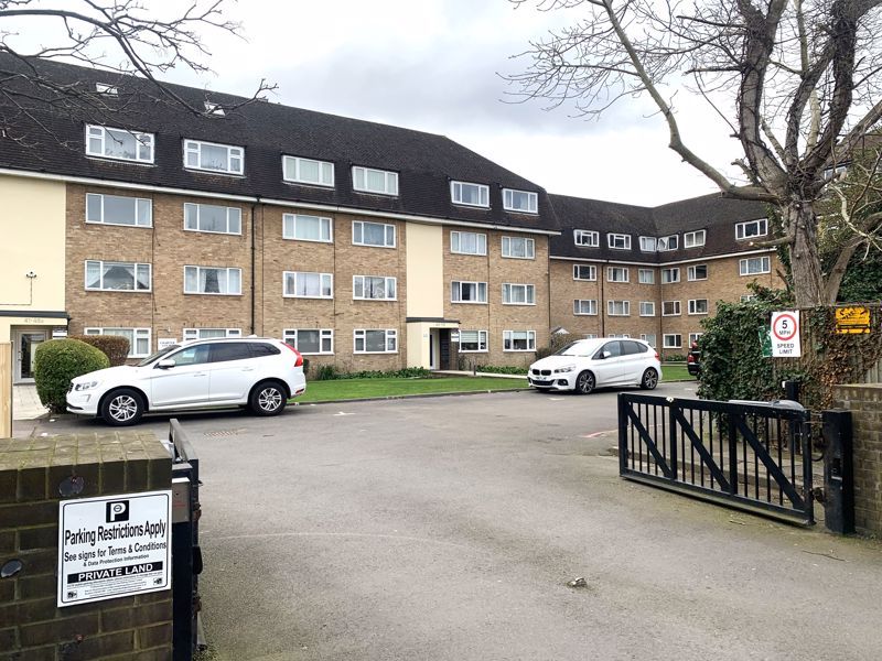 2 bed flat for sale in Linden Grove, New Malden KT3, £325,000 Zoopla