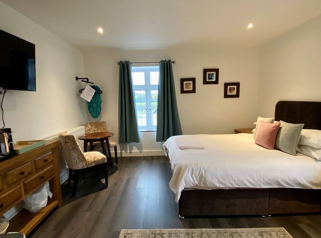 Studio to rent in All Bills Included, West Buckland TA21, £900 pcm Zoopla