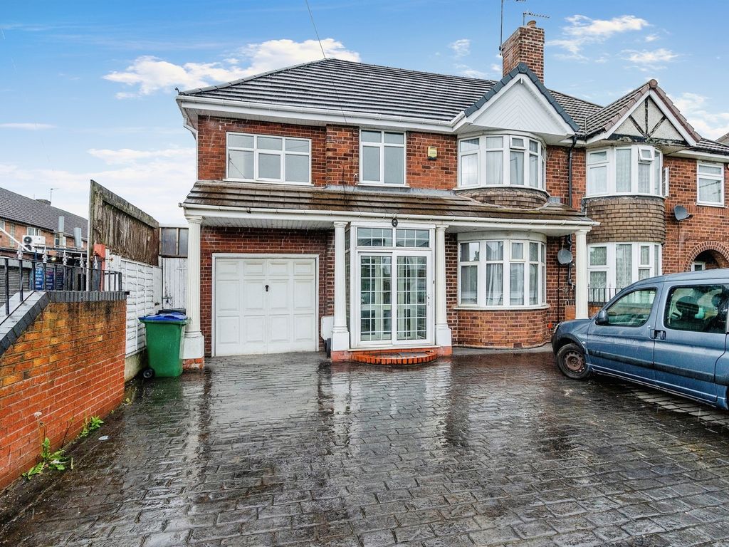 5 bed semidetached house for sale in Powis Avenue, Tipton DY4 Zoopla