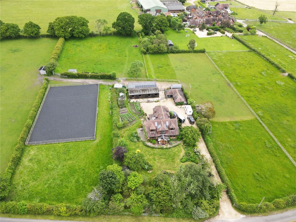 3 bed detached house for sale in Ossemsley, Christchurch, Hampshire