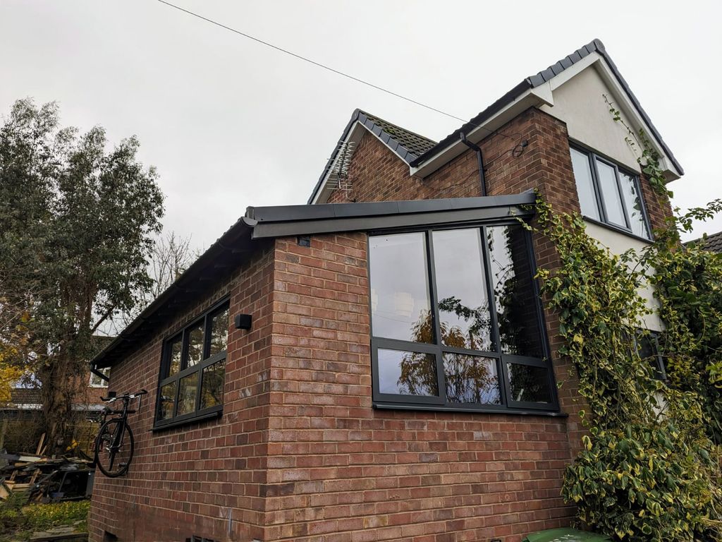 3 bed semidetached house for sale in Cedarway, Bollington