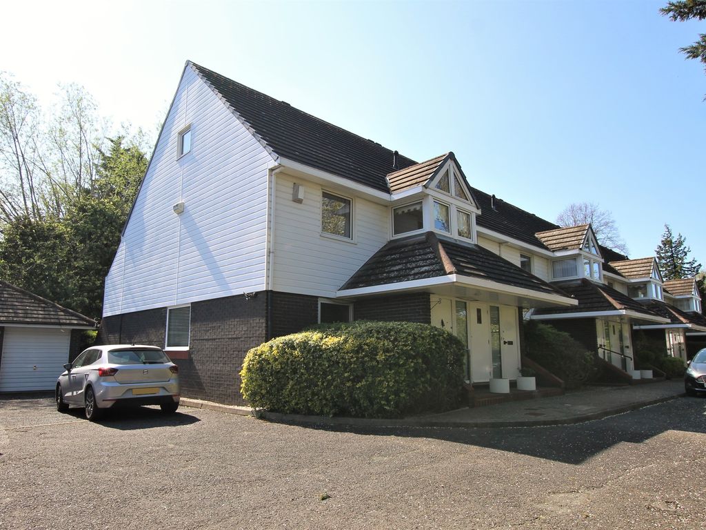 5 bed for sale in Bush Hill, London N21 Zoopla