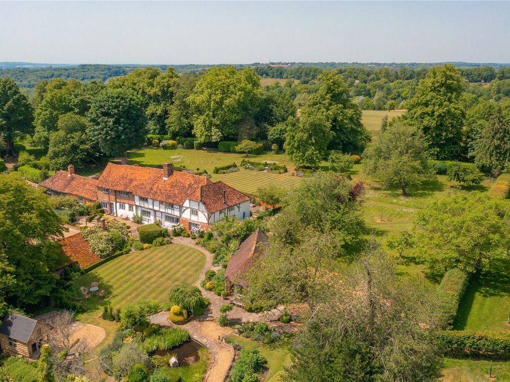 7 bed detached house for sale in Beacon Hill, Penn, High