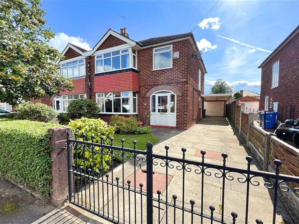 3 bed semidetached house for sale in Ravenstone Drive, Sale M33, £