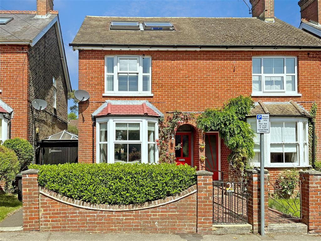 4 bed semidetached house for sale in St. John's Road, East Grinstead
