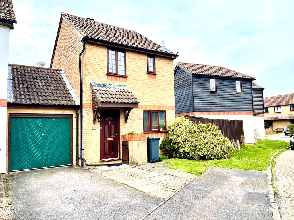 2 bed linkdetached house to rent in Baden Drive, Horley RH6 Zoopla