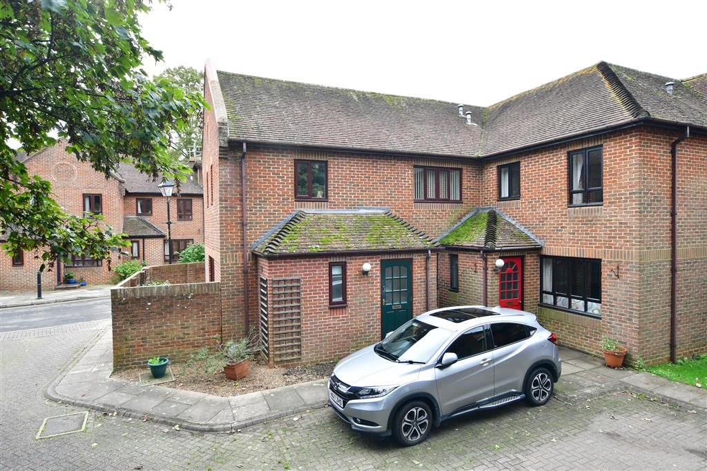 3 bed end terrace house for sale in The Parchment, Havant, Hampshire
