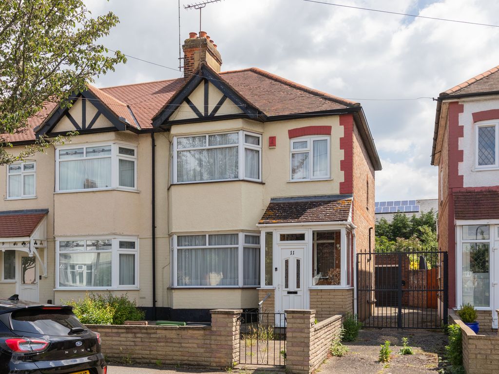 3 bed end terrace house for sale in Waverley Avenue, London E4, £