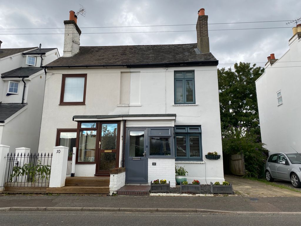 2 bed semidetached house for sale in Park Terrace West, Horsham RH12