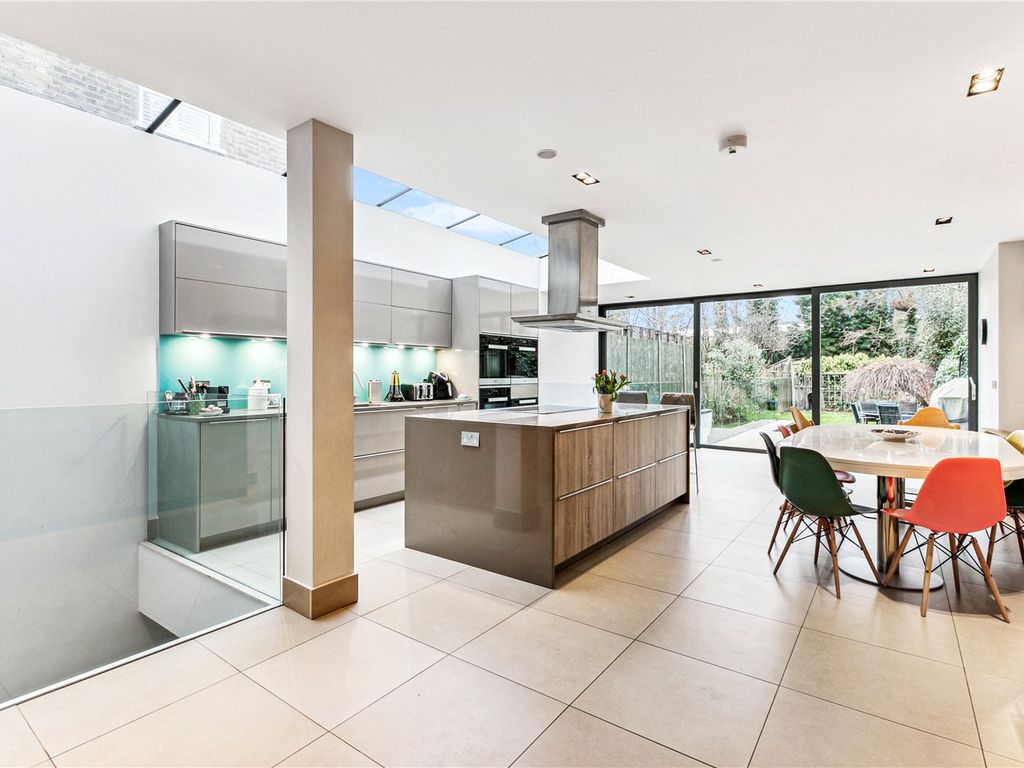 6 bed detached house for sale in Balham Park Road, London SW12, £
