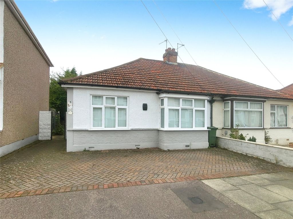 Bungalow for sale in Beaconsfield Road, Bexley, Kent DA5, £440,000 Zoopla