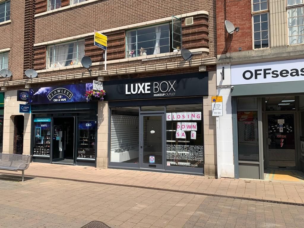 Retail premises to let in High Street Retail Property, Market Street