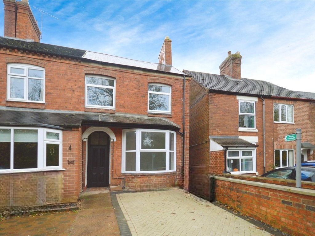 3 bed end terrace house for sale in Lullington Road, Overseal