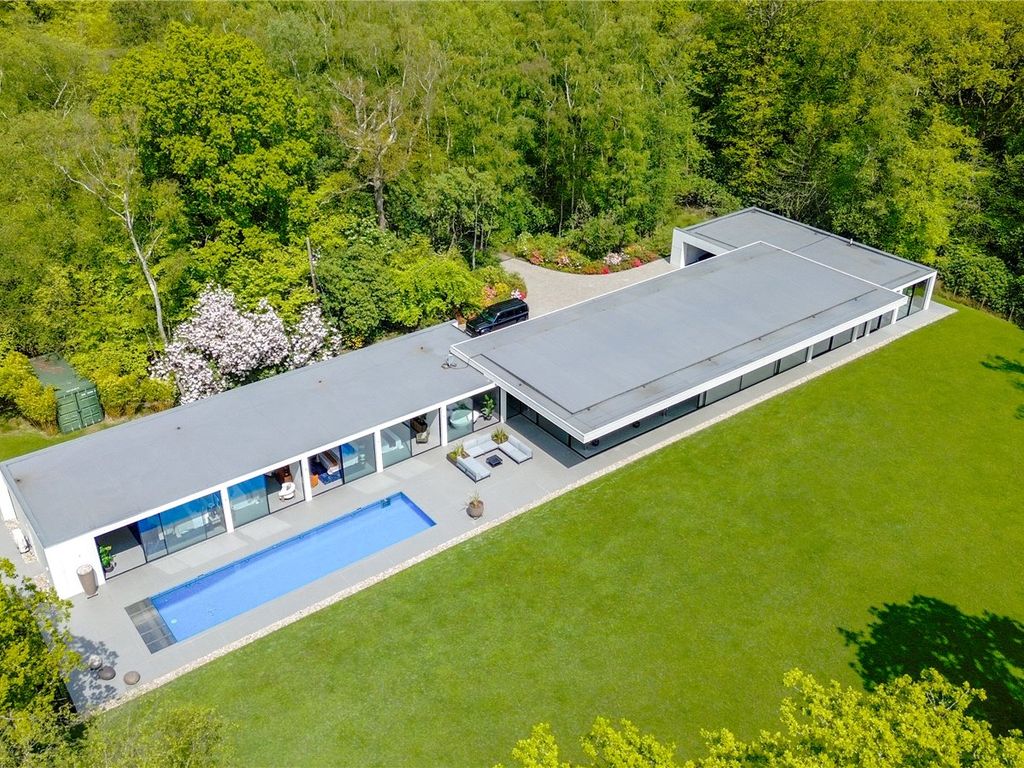 5 bed detached house for sale in Forest Road, Colgate, Horsham, West