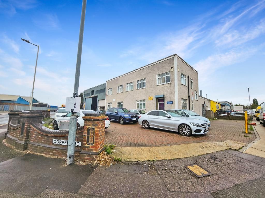 Commercial property to let in Selinas Lane, Dagenham, London, UK RM8