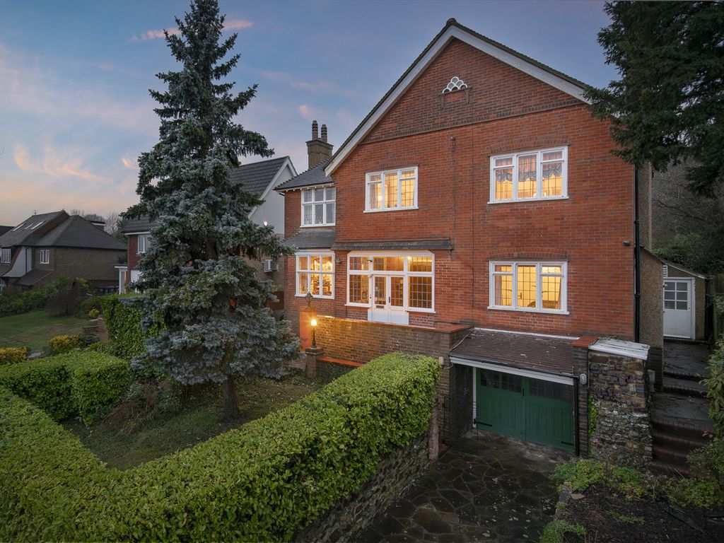 5 bed detached house for sale in Woodcrest Road, Purley CR8, £800,000