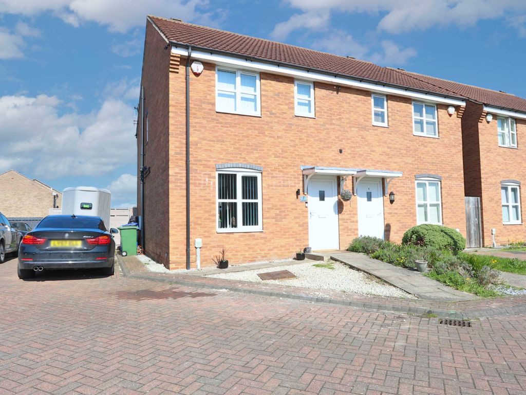 3 bed semidetached house for sale in Tyrell Oaks, Hedon, Hull, East