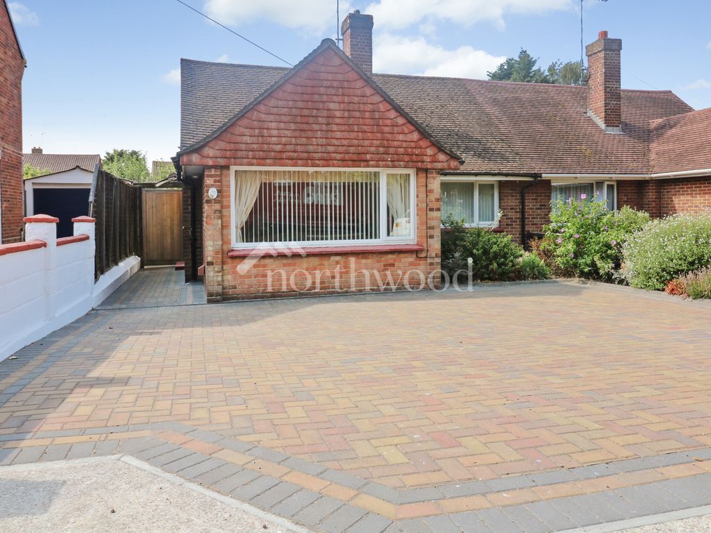 2 bed bungalow for sale in Hythe Road, Willesborough, Ashford TN24 Zoopla