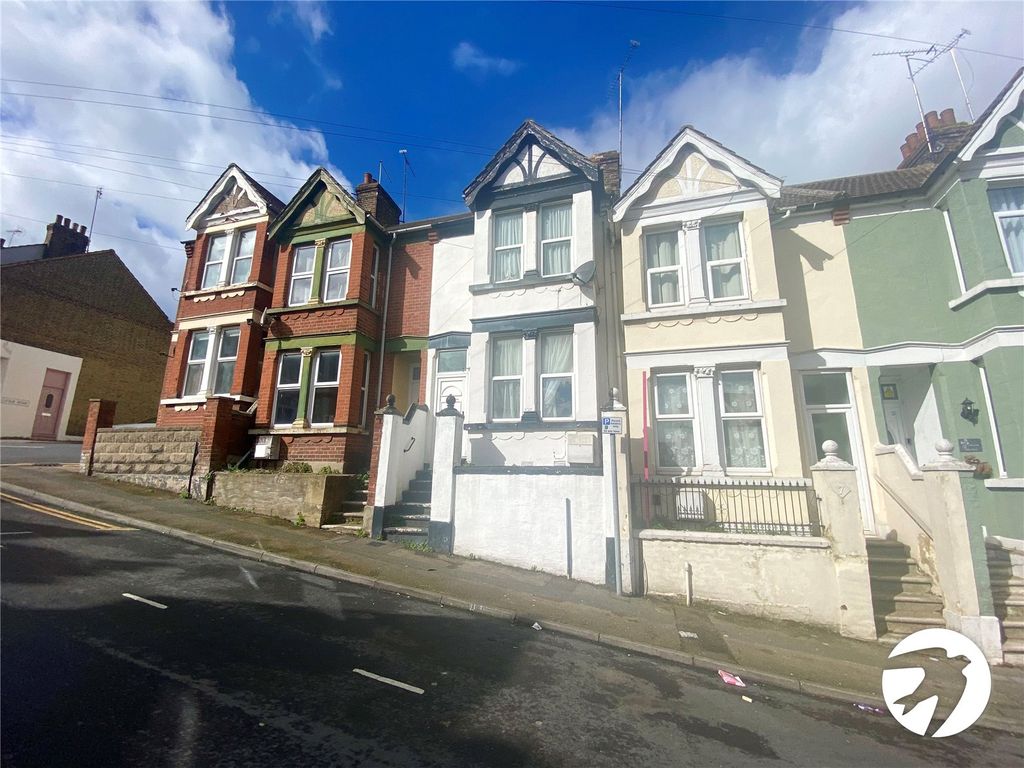 3 bed terraced house to rent in Milner Road, Gillingham, Kent ME7 Zoopla