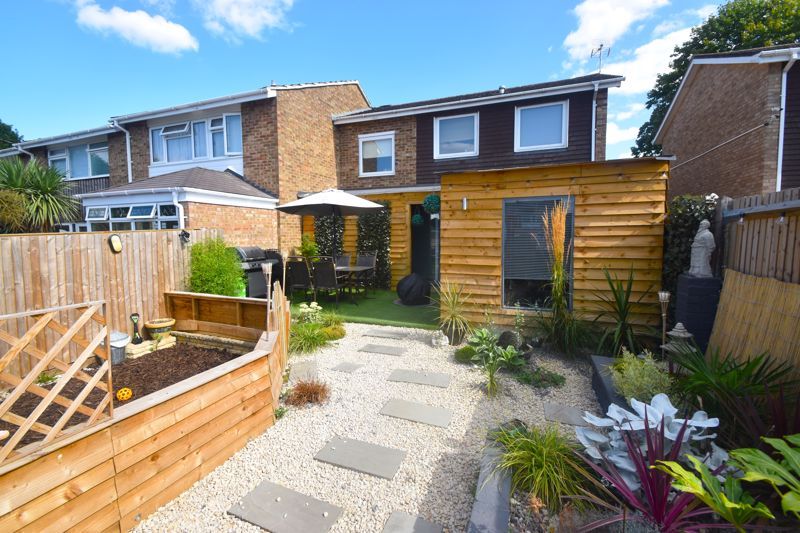 3 bed end terrace house for sale in Pine Walk, Hazlemere, High