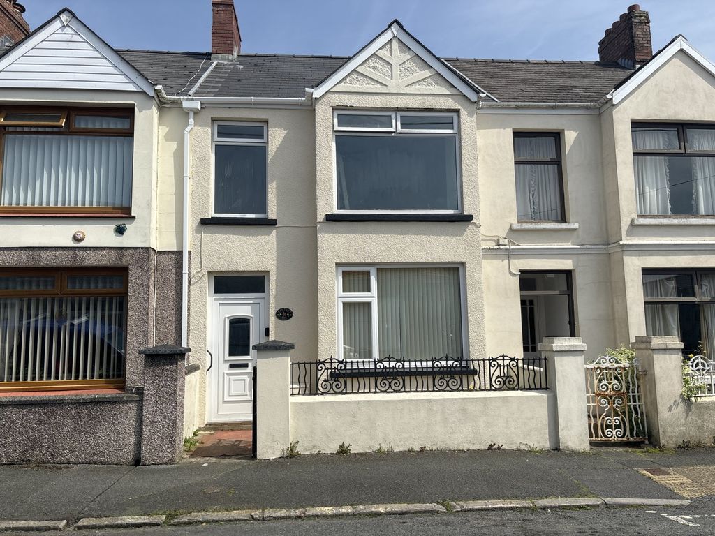 3 bed terraced house for sale in Shakespeare Avenue, Milford Haven