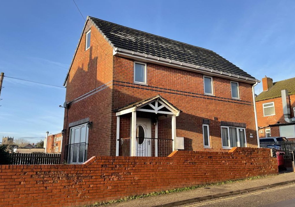 3 bed detached house for sale in Brooke Street, Tibshelf, Alfreton DE55