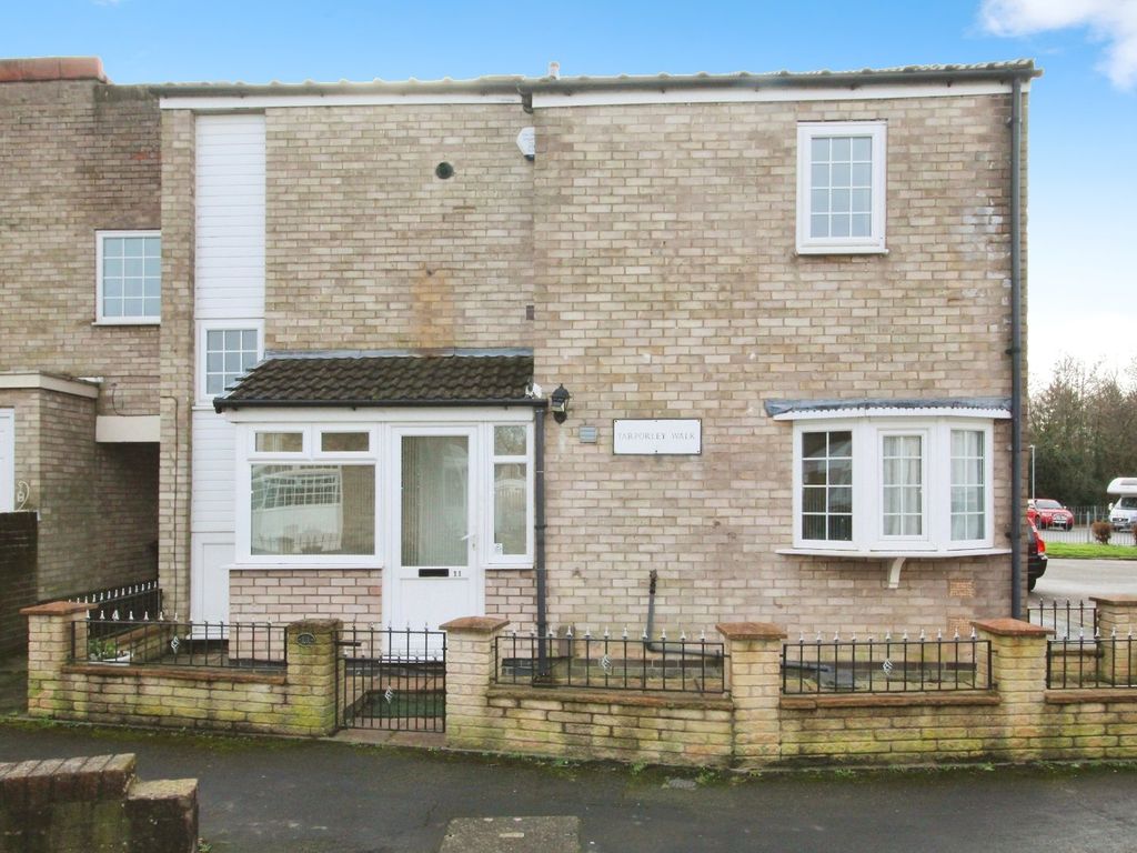 4 bed end terrace house for sale in Tarporley Walk, Wilmslow, Cheshire