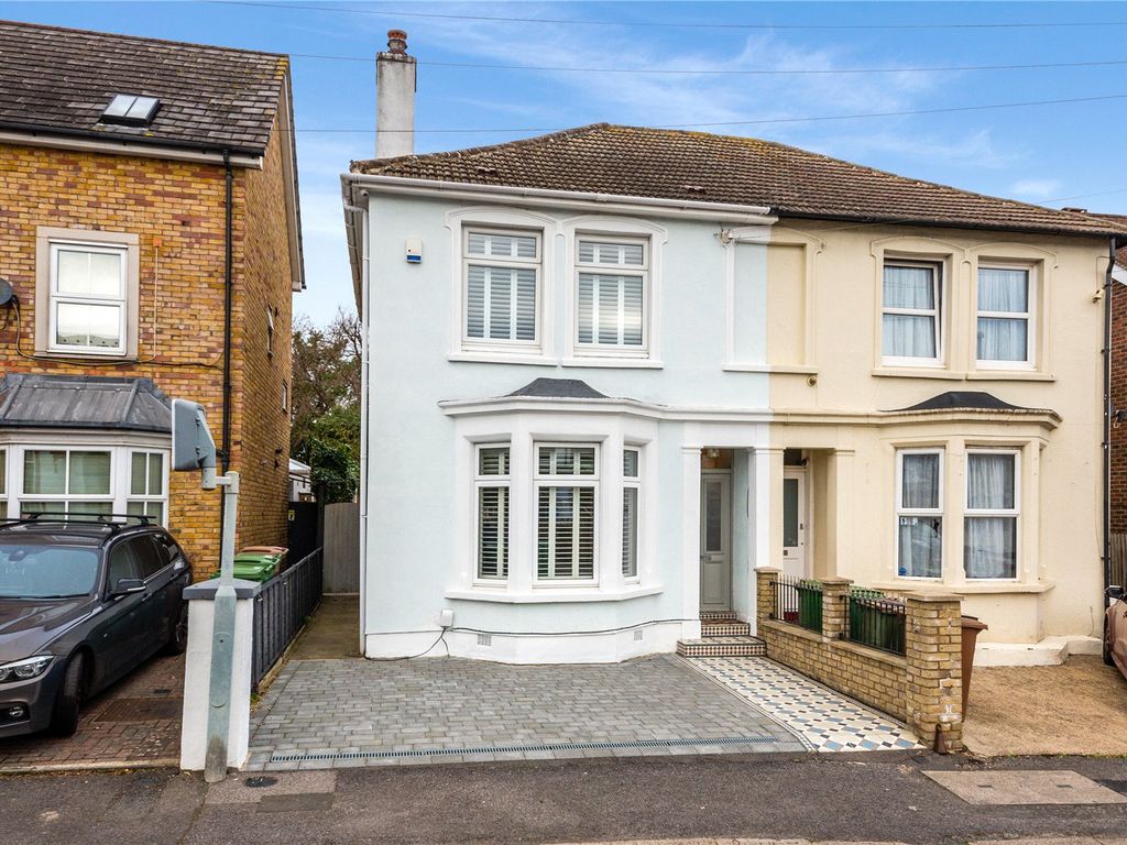 3 bed semidetached house for sale in Beddington Grove, Wallington SM6