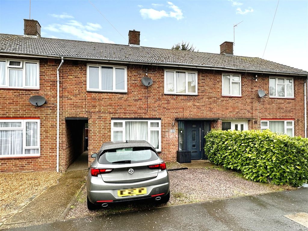 4 bed terraced house for sale in End Close, Hemel Hempstead