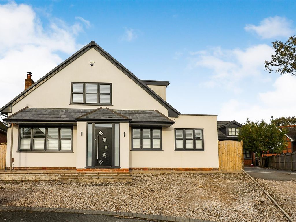 4 bed detached house for sale in Villiers Crescent, Eccleston, St