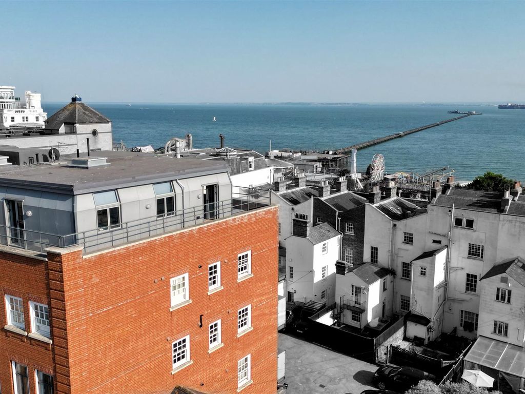 2 bed flat for sale in The Drapery, Royal Mews, SouthendOnSea SS1