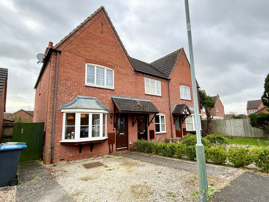 3 bed semidetached house for sale in Frost Road, Wellesbourne, Warwick