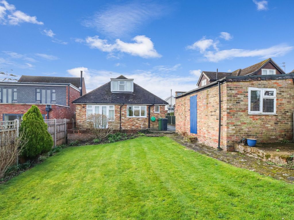 4 bed property for sale in Boundary Road, Chalfont St. Peter SL9 Zoopla