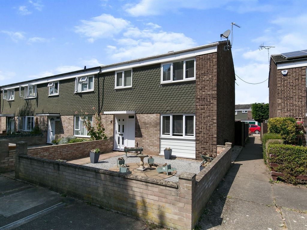 3 bed end terrace house for sale in Lord Holland Road, Colchester CO2