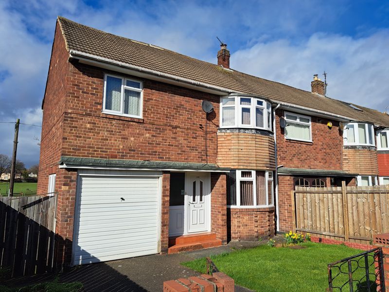 4 bed end terrace house for sale in Silver Lonnen, Fenham, Newcastle