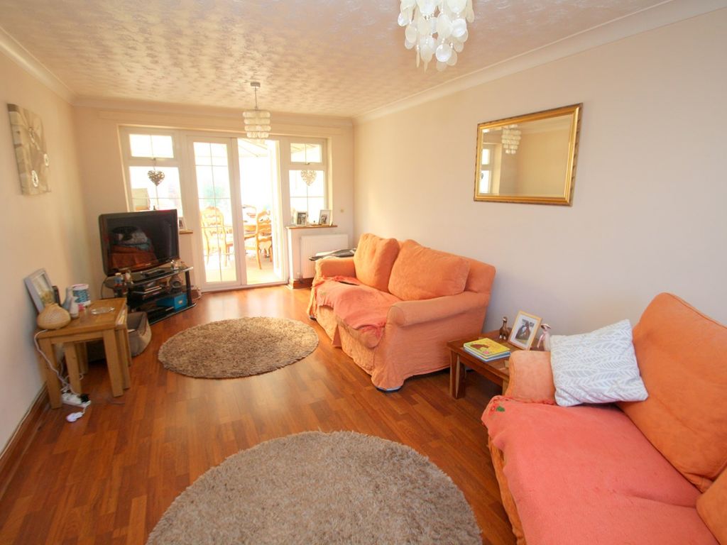 4 bed semidetached house for sale in Commercial Road, StainesUponThames TW18, £575,000 Zoopla