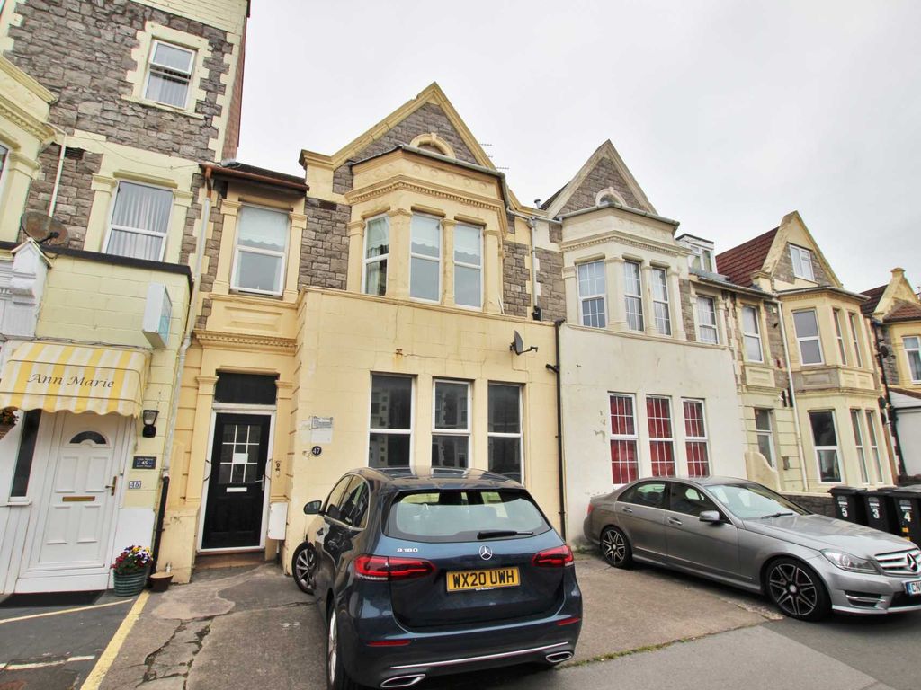 4 bed property for sale in severn road, weston super mare bs23