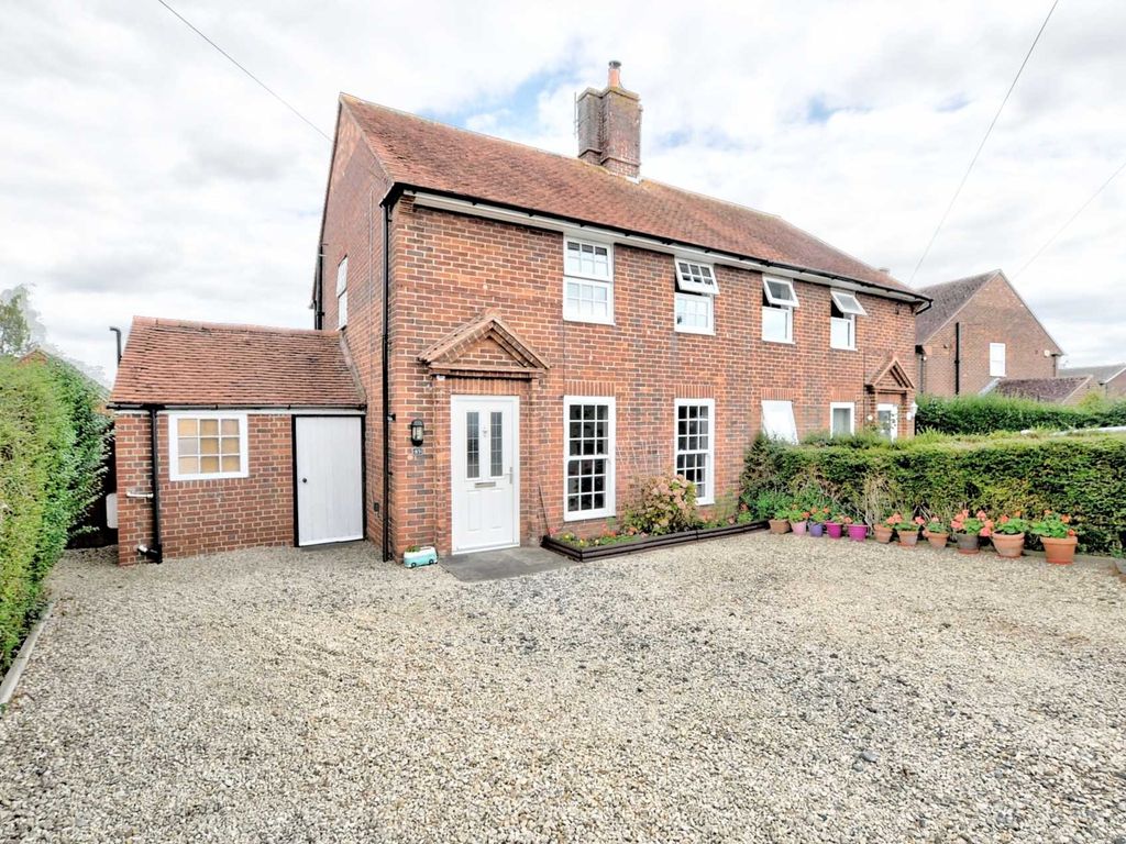 3 bed semidetached house for sale in Churchill Crescent, Thame OX9 Zoopla
