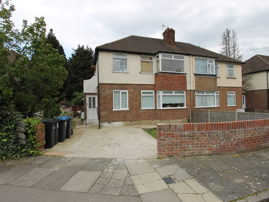 2 bed flat for sale in Stainton Road, London EN3 Zoopla