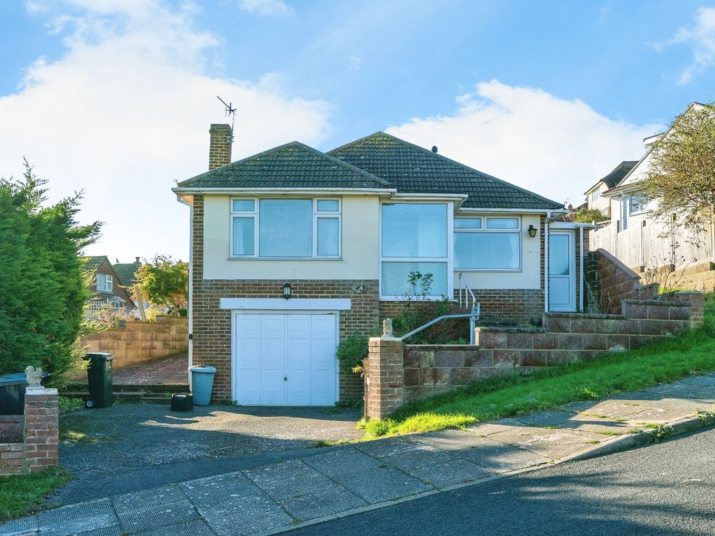 2 bed bungalow for sale in Wivelsfield Road, Saltdean, Brighton, East